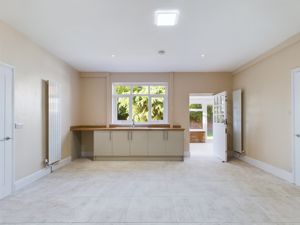 Dining Kitchen- click for photo gallery